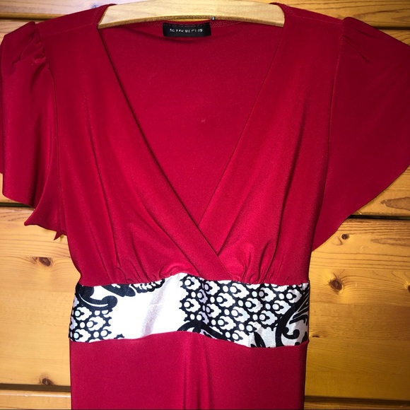 Red Belted V-Neck Blouse - Picture 2 of 3
